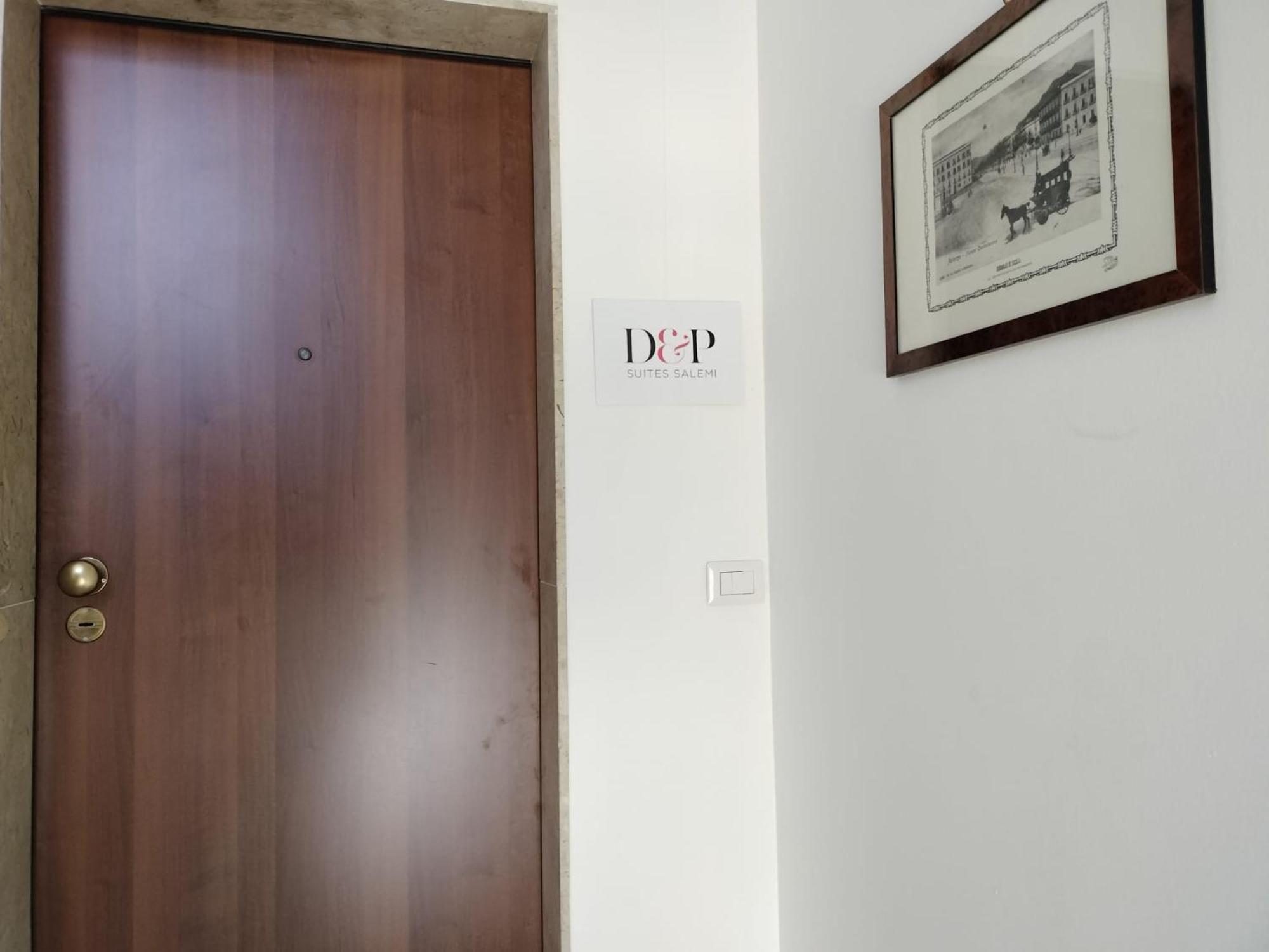 D&P Suites 1 Salemi Eksteriør bilde
