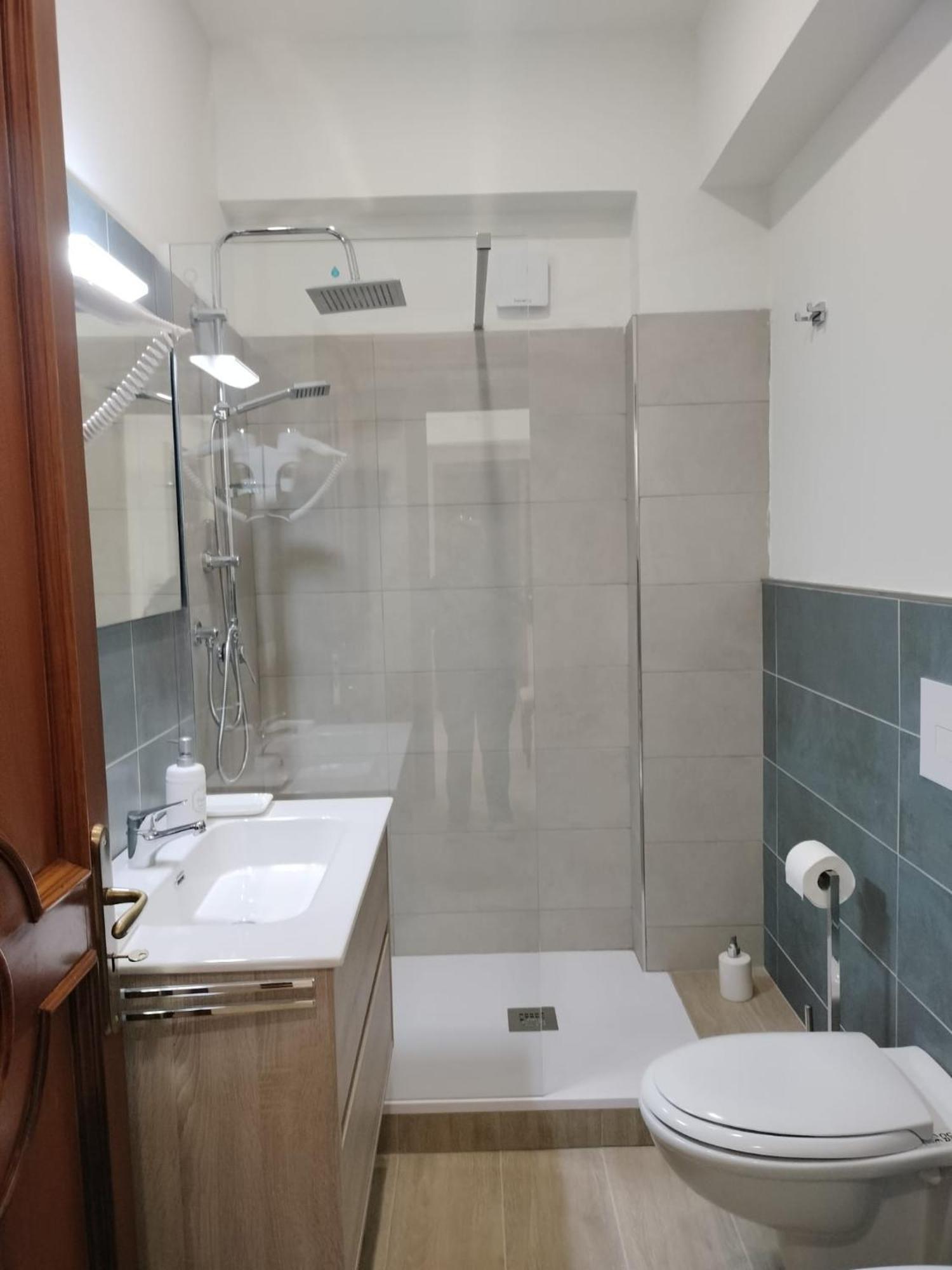 D&P Suites 1 Salemi Eksteriør bilde